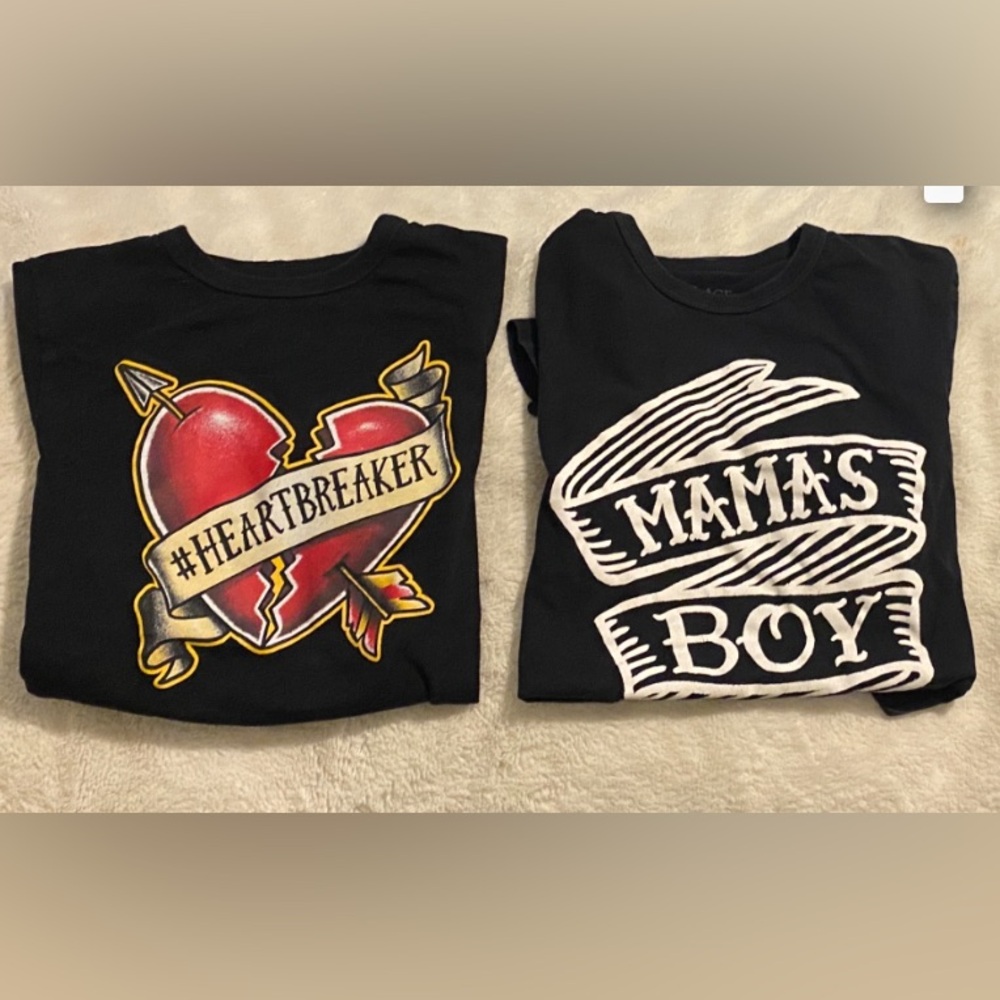 Heartbreaker/Mama’s boy Kids Black  T-Shirts( lot of 2 )